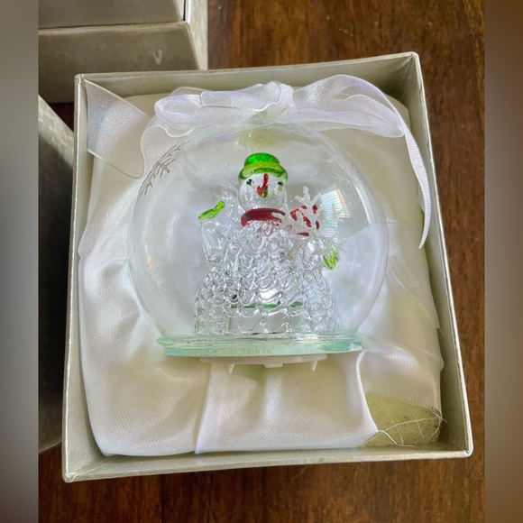 Christmas Glass Ornament Set of 5 LED Light Up Holiday Decorations Gift Boxed - Picture 5 of 11